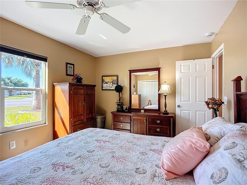 Active With Contract: $309,900 (2 beds, 2 baths, 1624 Square Feet)