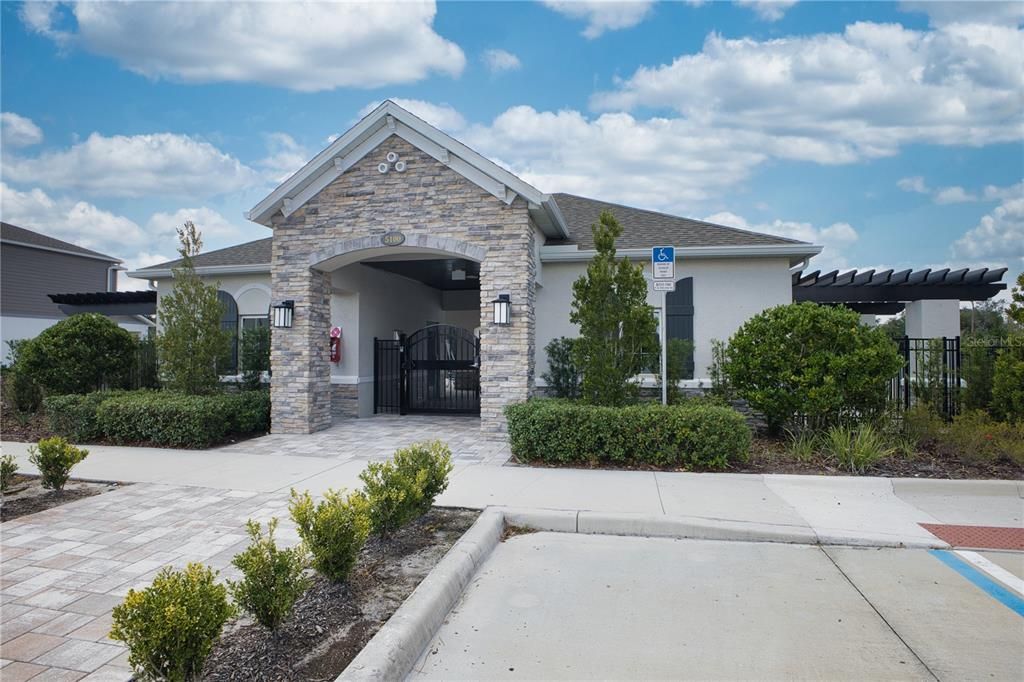 For Rent: $2,500 (3 beds, 2 baths, 1569 Square Feet)