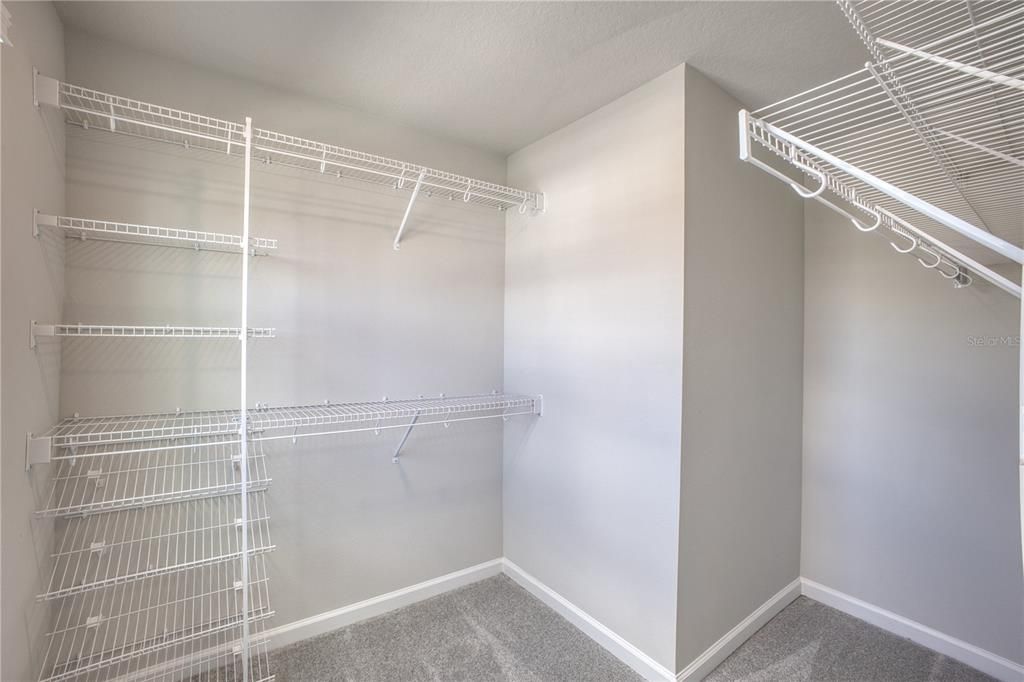 For Rent: $2,500 (3 beds, 2 baths, 1569 Square Feet)