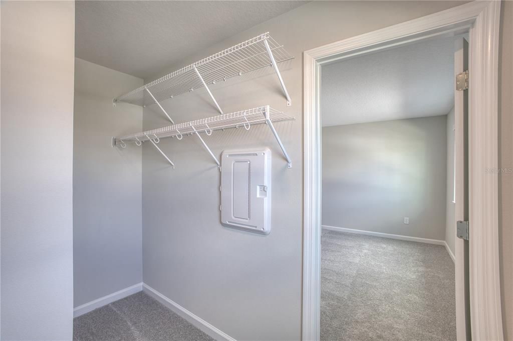 For Rent: $2,500 (3 beds, 2 baths, 1569 Square Feet)