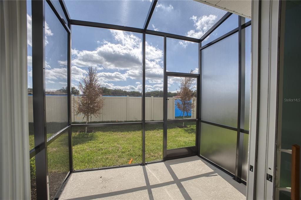 For Rent: $2,500 (3 beds, 2 baths, 1569 Square Feet)