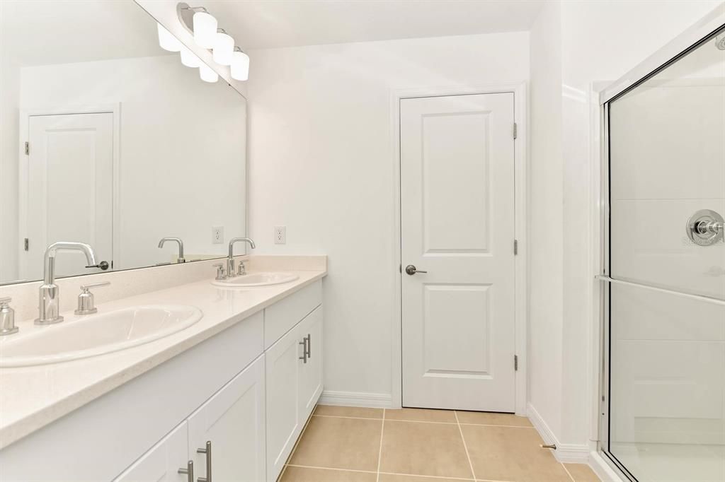 Active With Contract: $399,000 (5 beds, 3 baths, 2396 Square Feet)