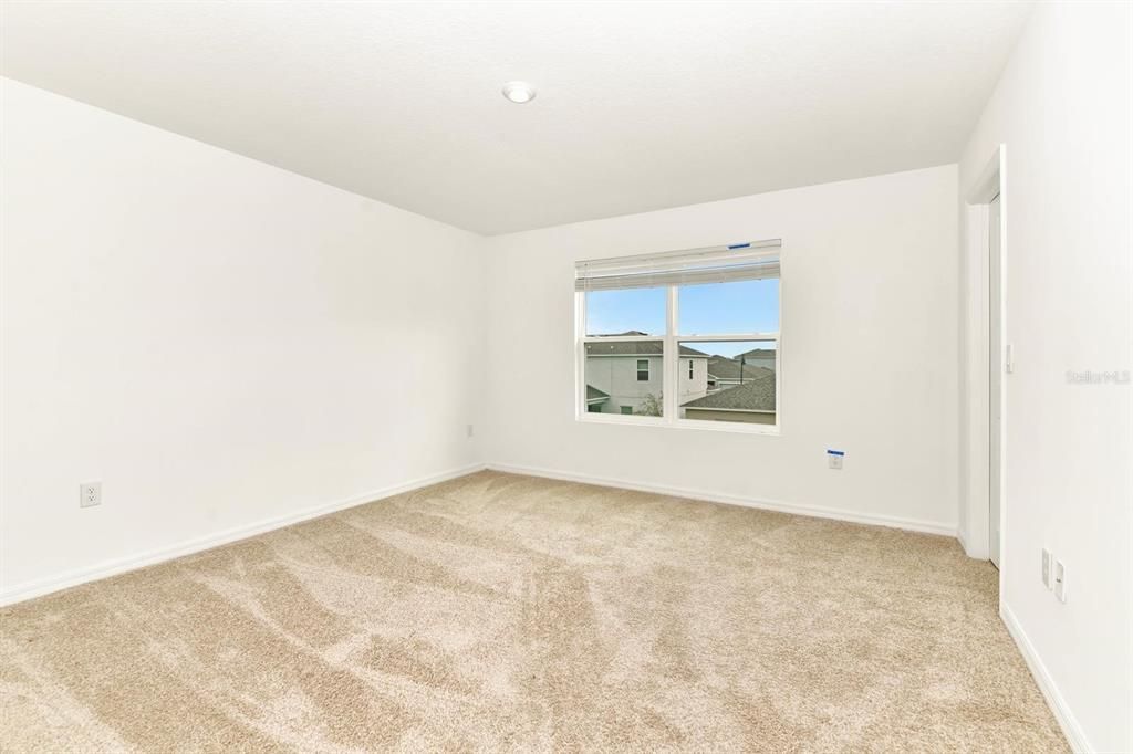 Active With Contract: $399,000 (5 beds, 3 baths, 2396 Square Feet)