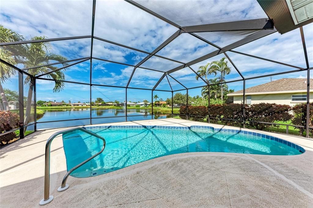 For Sale: $399,999 (2 beds, 2 baths, 1463 Square Feet)