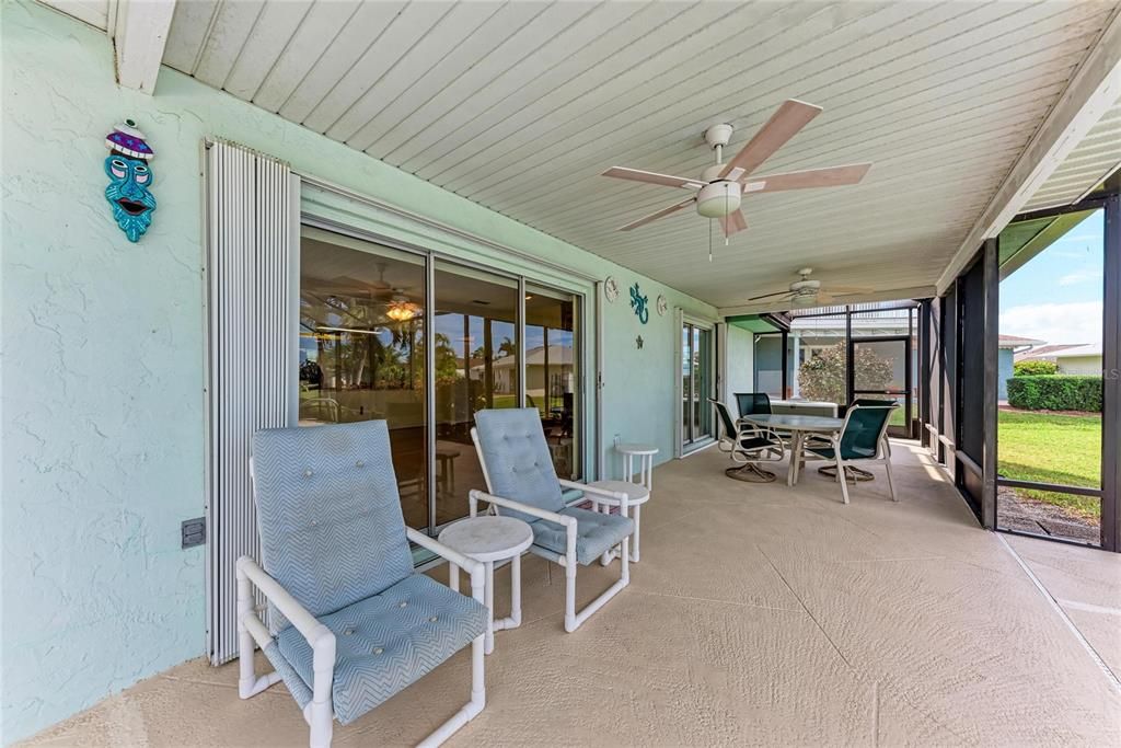 For Sale: $399,999 (2 beds, 2 baths, 1463 Square Feet)