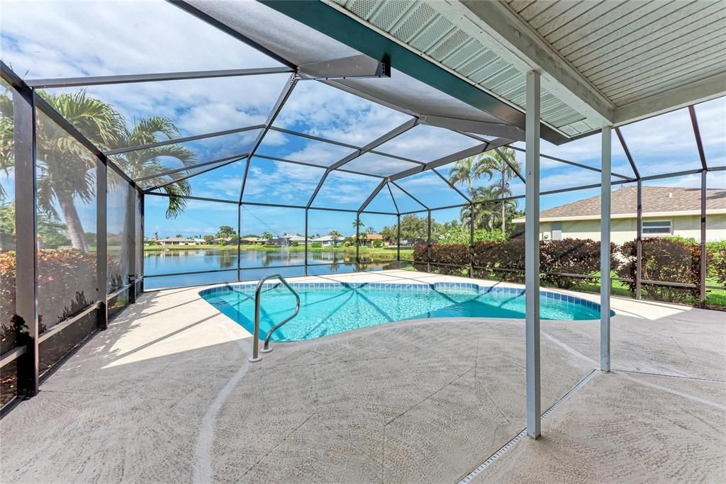 For Sale: $399,999 (2 beds, 2 baths, 1463 Square Feet)