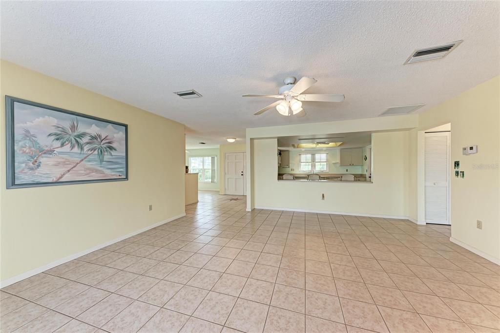 For Sale: $399,999 (2 beds, 2 baths, 1463 Square Feet)