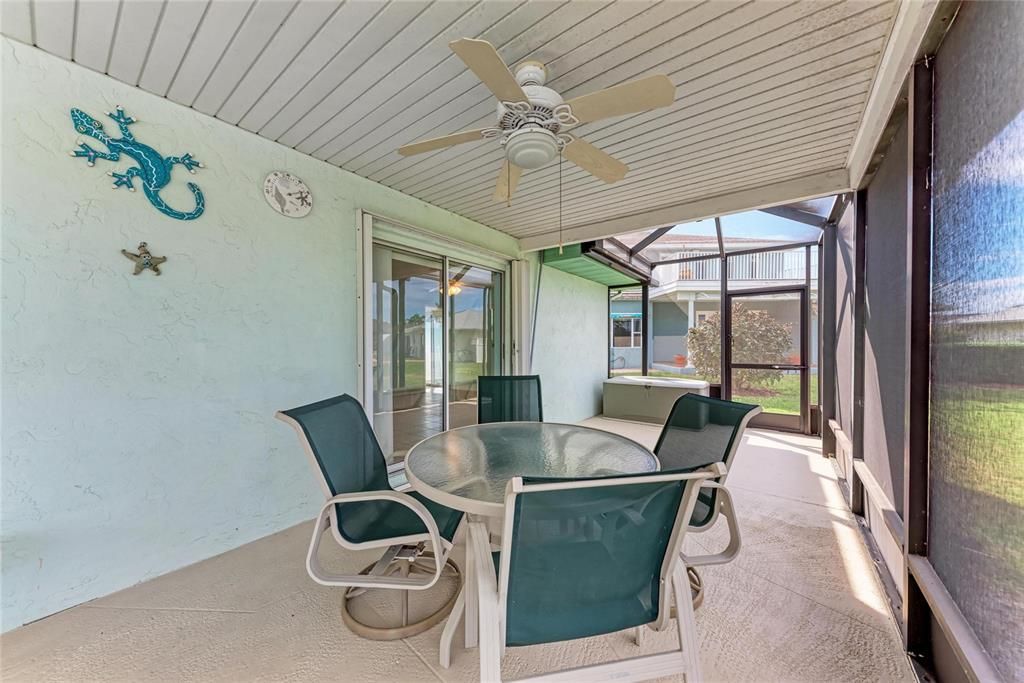 For Sale: $399,999 (2 beds, 2 baths, 1463 Square Feet)