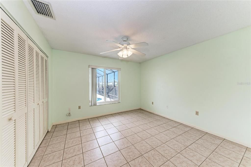 For Sale: $399,999 (2 beds, 2 baths, 1463 Square Feet)