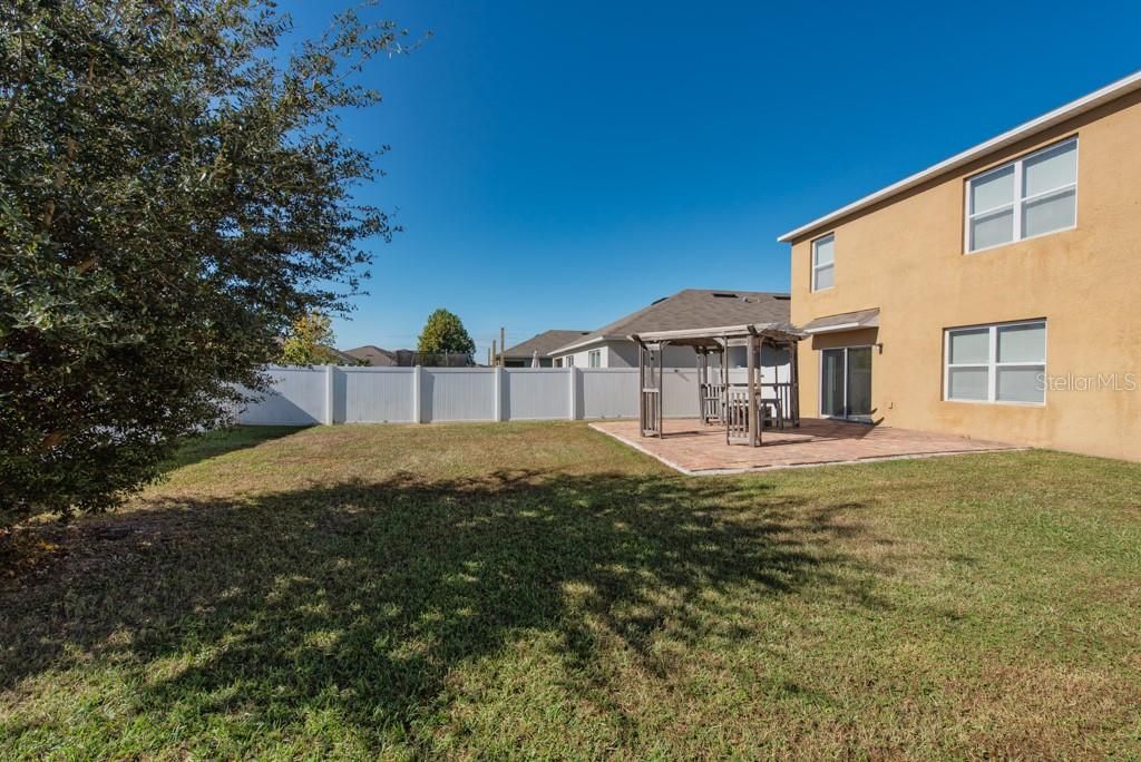 待售: $340,000 (5 贝兹, 3 浴室, 2696 平方英尺)