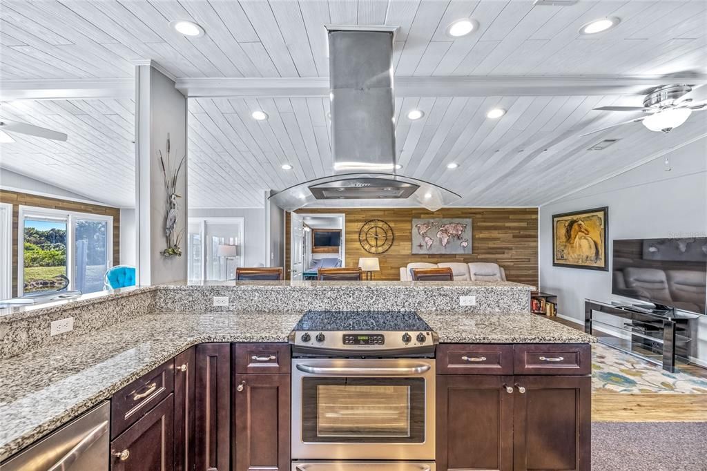 待售: $399,000 (3 贝兹, 3 浴室, 1926 平方英尺)