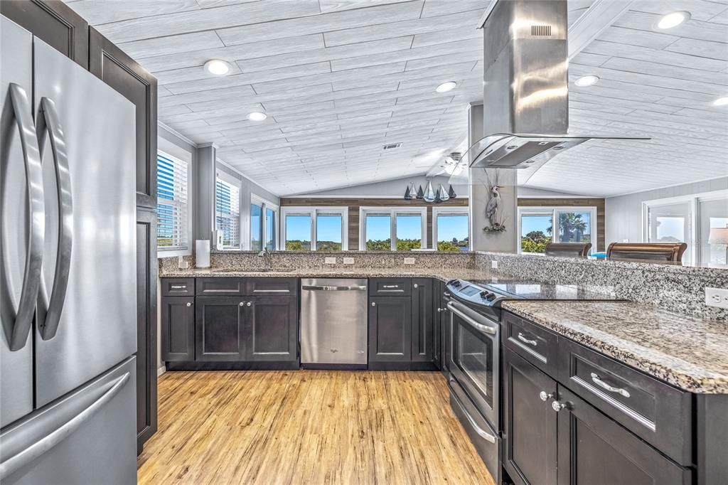 待售: $399,000 (3 贝兹, 3 浴室, 1926 平方英尺)