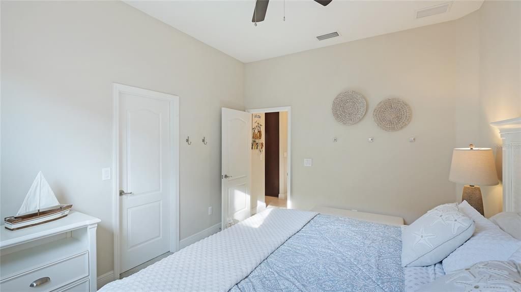 En Venta: $1,199,999 (3 camas, 2 baños, 2288 Pies cuadrados)