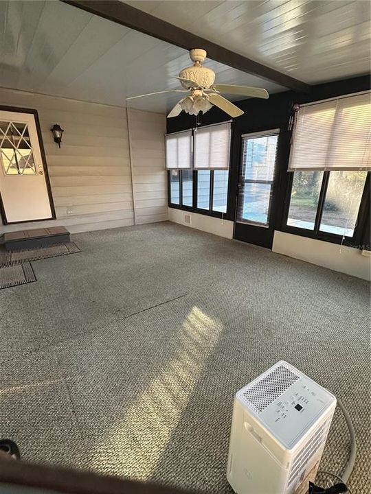 待售: $224,400 (2 贝兹, 2 浴室, 1336 平方英尺)