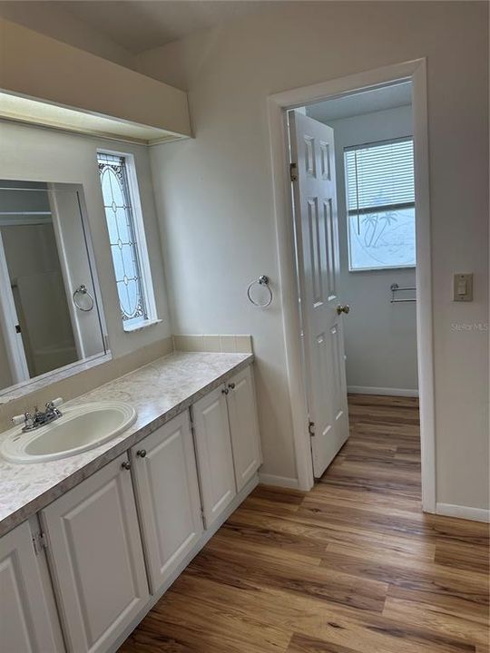 待售: $224,400 (2 贝兹, 2 浴室, 1336 平方英尺)