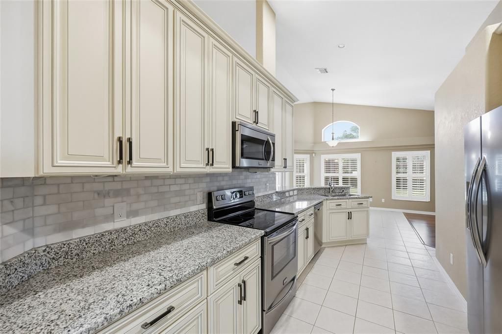 En Venta: $579,000 (4 camas, 2 baños, 2015 Pies cuadrados)