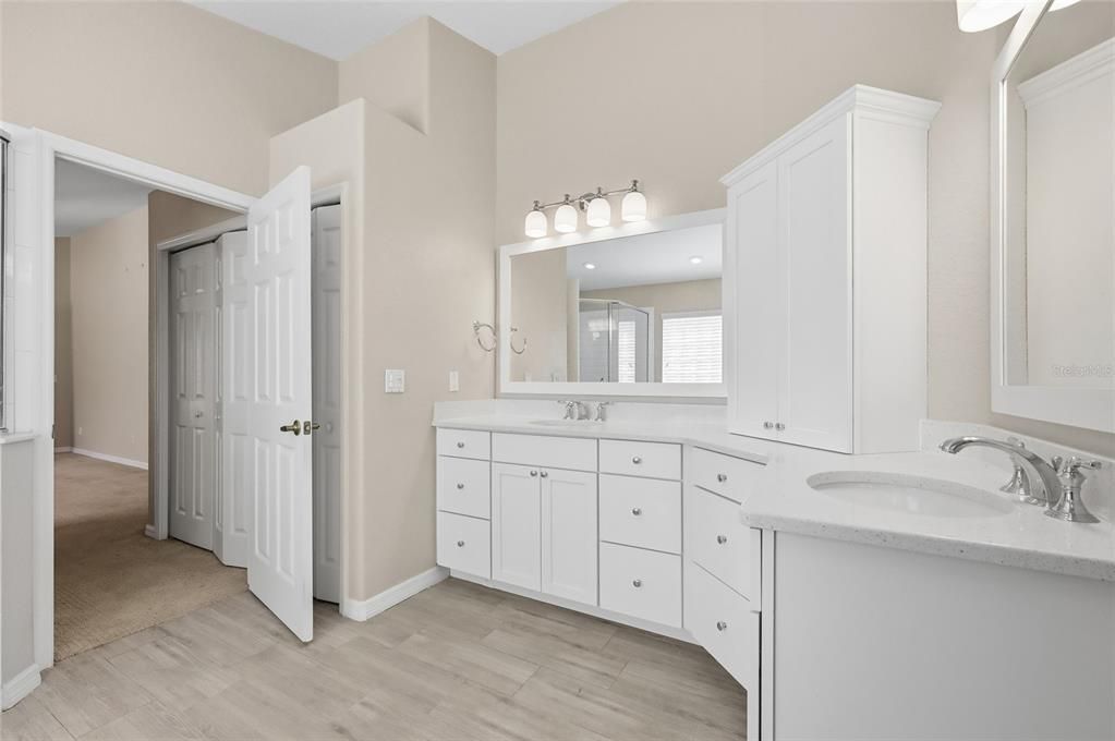 En Venta: $579,000 (4 camas, 2 baños, 2015 Pies cuadrados)