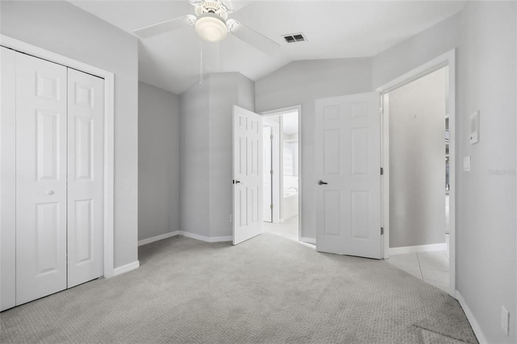 En Venta: $579,000 (4 camas, 2 baños, 2015 Pies cuadrados)