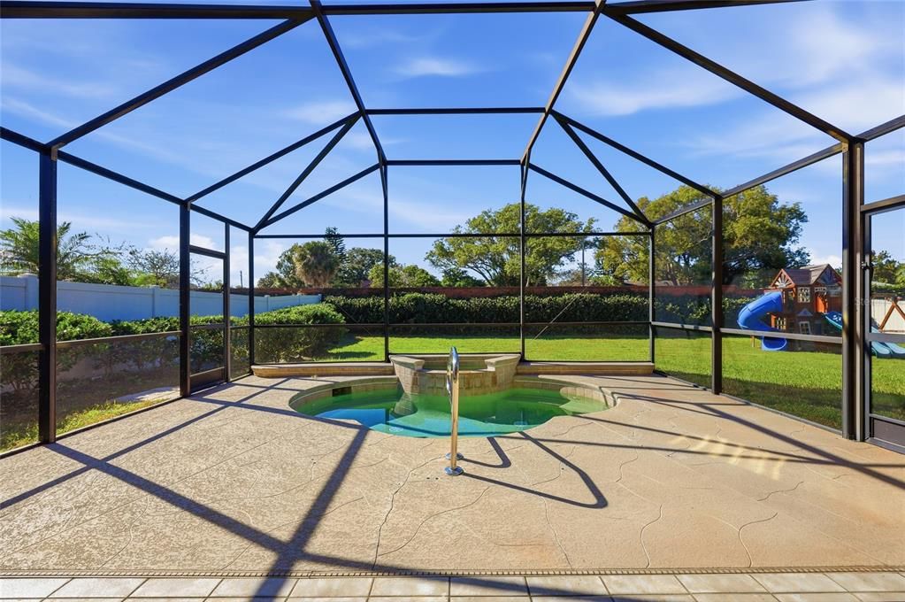 En Venta: $579,000 (4 camas, 2 baños, 2015 Pies cuadrados)