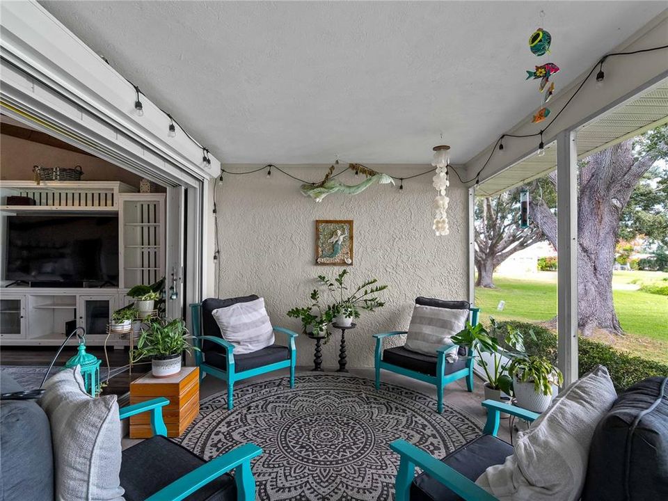 合同活跃: $394,900 (3 贝兹, 2 浴室, 1728 平方英尺)