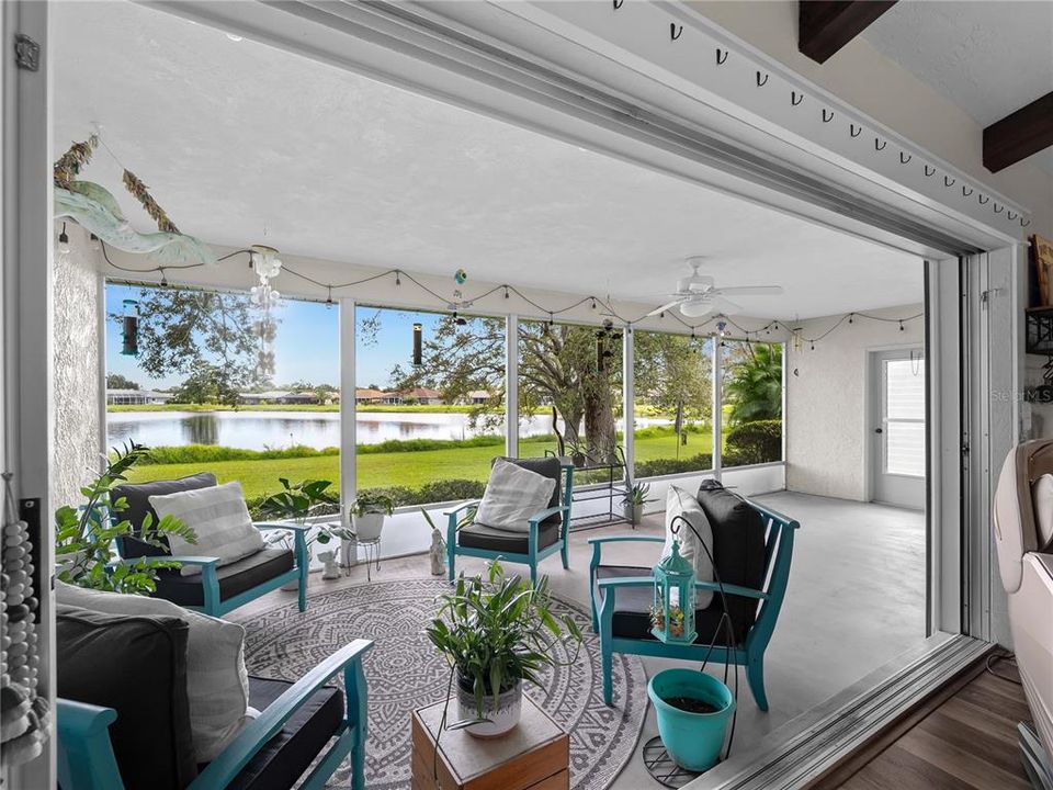 合同活跃: $394,900 (3 贝兹, 2 浴室, 1728 平方英尺)