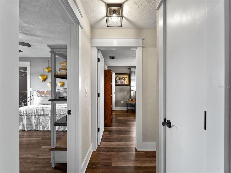 合同活跃: $394,900 (3 贝兹, 2 浴室, 1728 平方英尺)