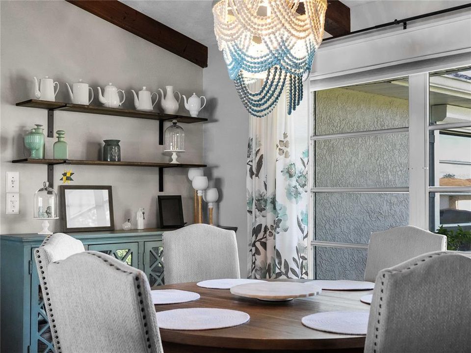 合同活跃: $394,900 (3 贝兹, 2 浴室, 1728 平方英尺)