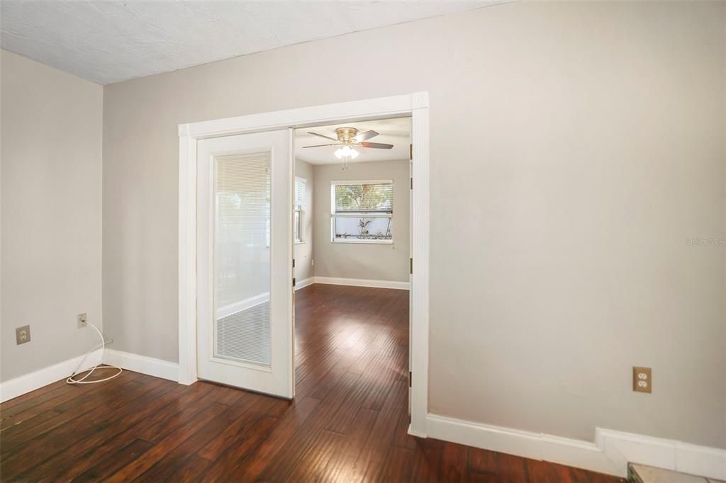 For Sale: $368,000 (3 beds, 2 baths, 1394 Square Feet)