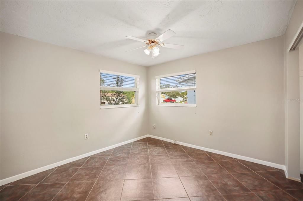 For Sale: $368,000 (3 beds, 2 baths, 1394 Square Feet)