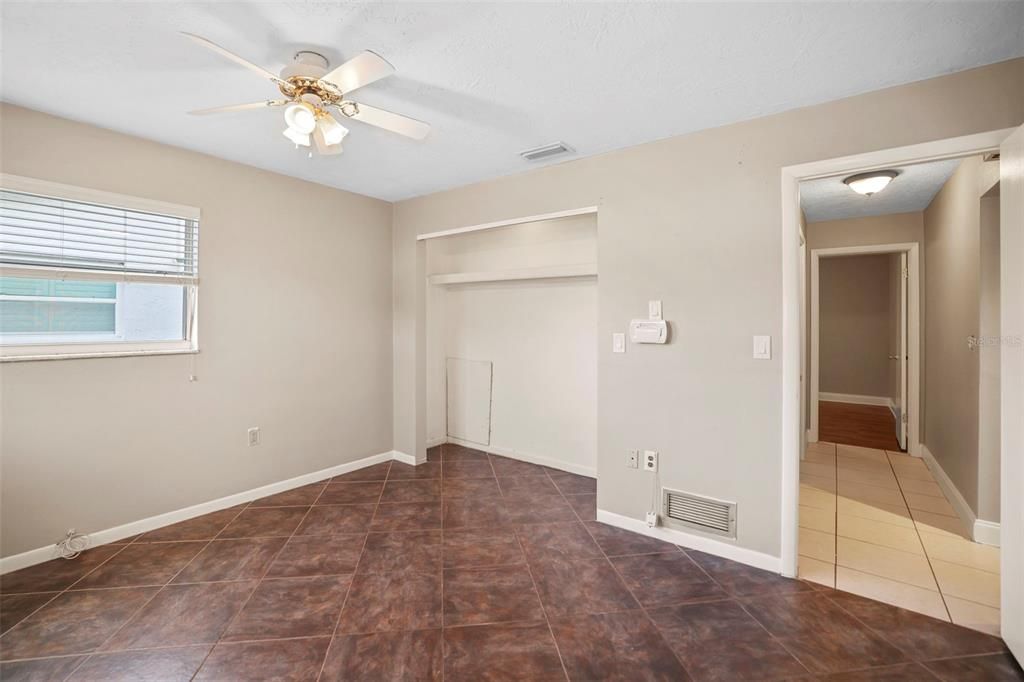 For Sale: $368,000 (3 beds, 2 baths, 1394 Square Feet)