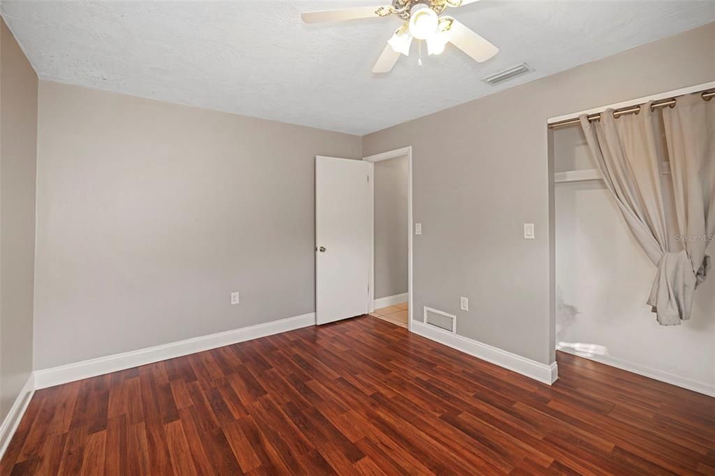For Sale: $368,000 (3 beds, 2 baths, 1394 Square Feet)