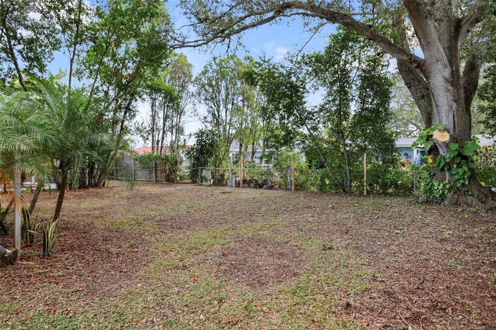 For Sale: $368,000 (3 beds, 2 baths, 1394 Square Feet)