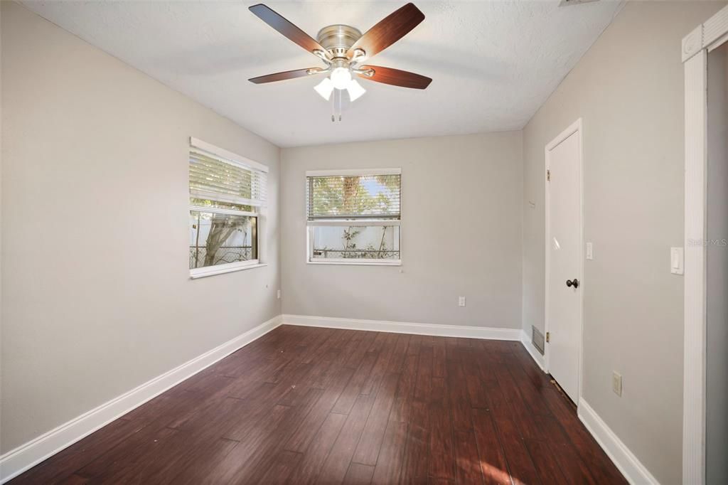 For Sale: $368,000 (3 beds, 2 baths, 1394 Square Feet)