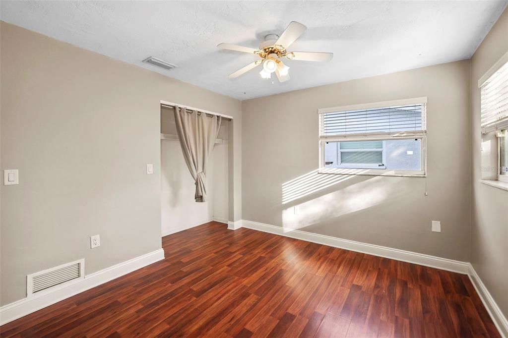 For Sale: $368,000 (3 beds, 2 baths, 1394 Square Feet)