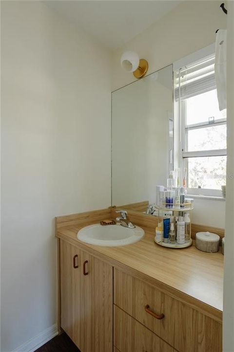 For Sale: $599,000 (2 beds, 2 baths, 1332 Square Feet)