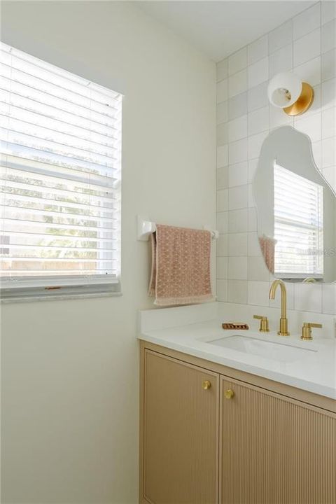 For Sale: $599,000 (2 beds, 2 baths, 1332 Square Feet)