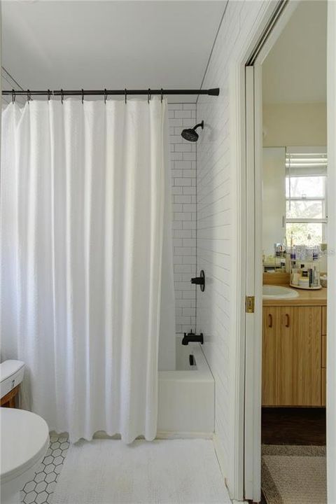 For Sale: $599,000 (2 beds, 2 baths, 1332 Square Feet)