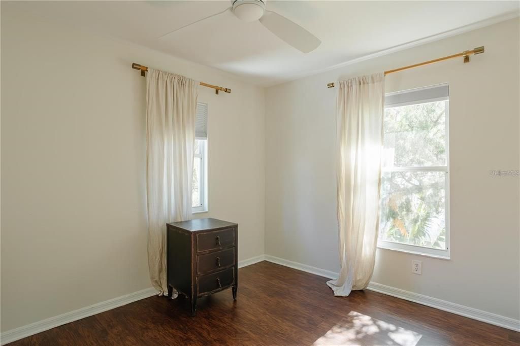 For Sale: $599,000 (2 beds, 2 baths, 1332 Square Feet)