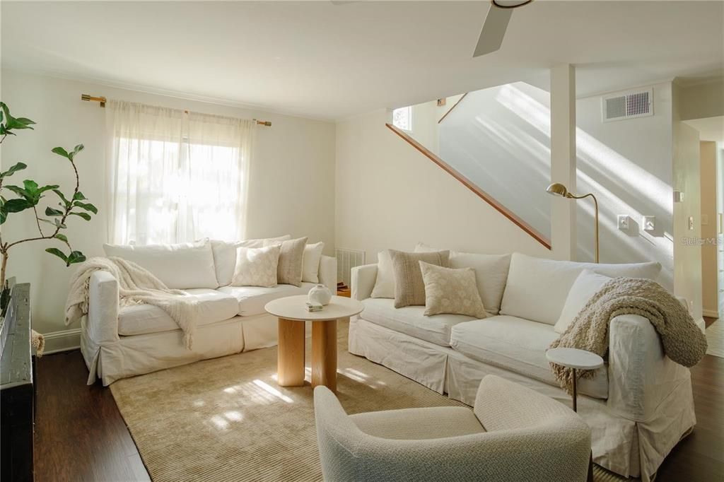 For Sale: $599,000 (2 beds, 2 baths, 1332 Square Feet)