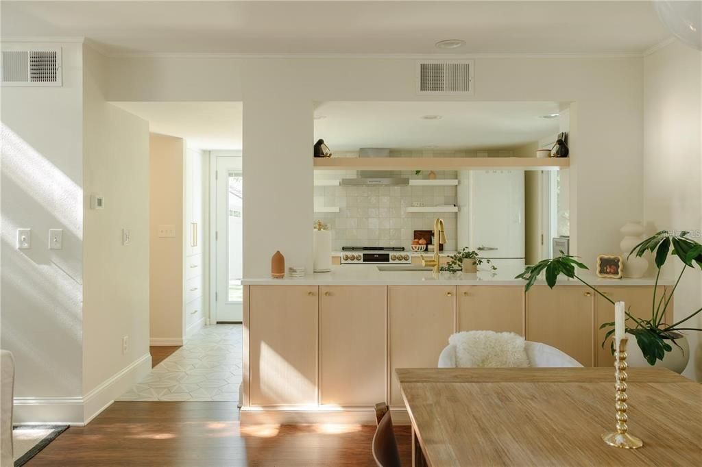 For Sale: $599,000 (2 beds, 2 baths, 1332 Square Feet)