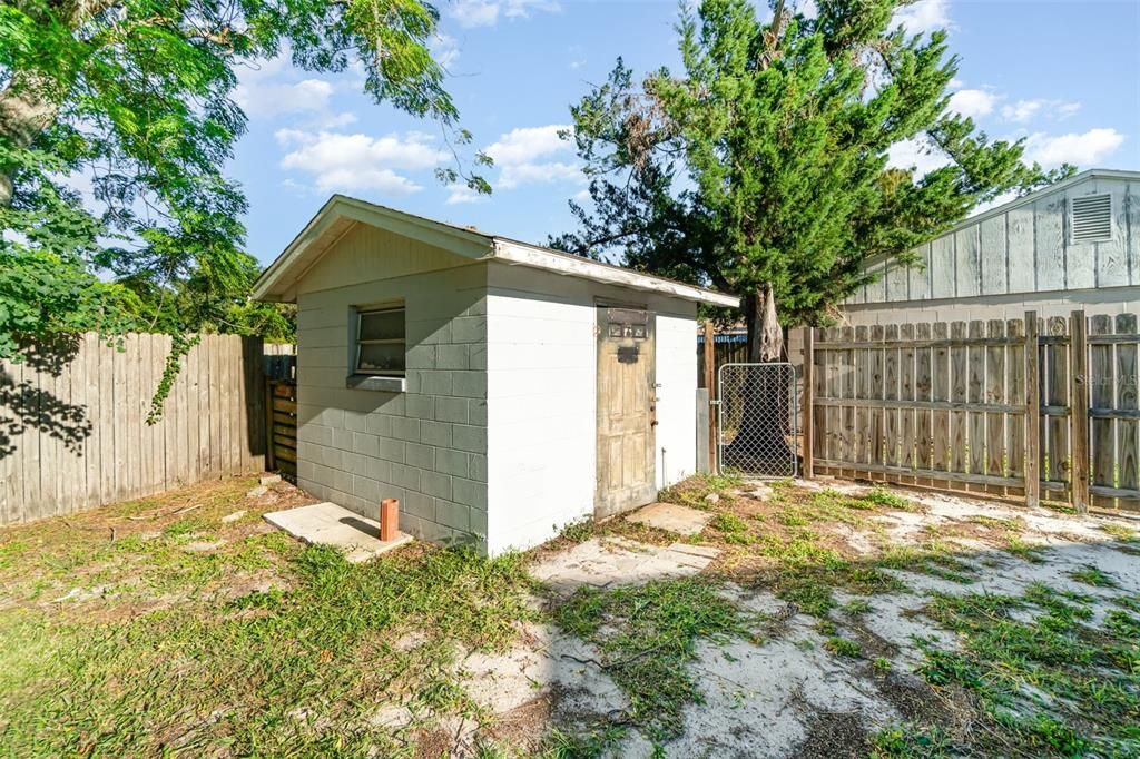 Под контрактом: $250,000 (3 спален, 2 ванн, 1333 Квадратных фут)