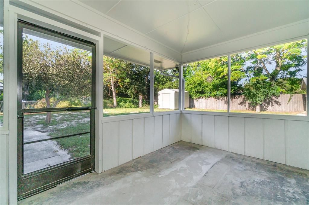 Под контрактом: $250,000 (3 спален, 2 ванн, 1333 Квадратных фут)