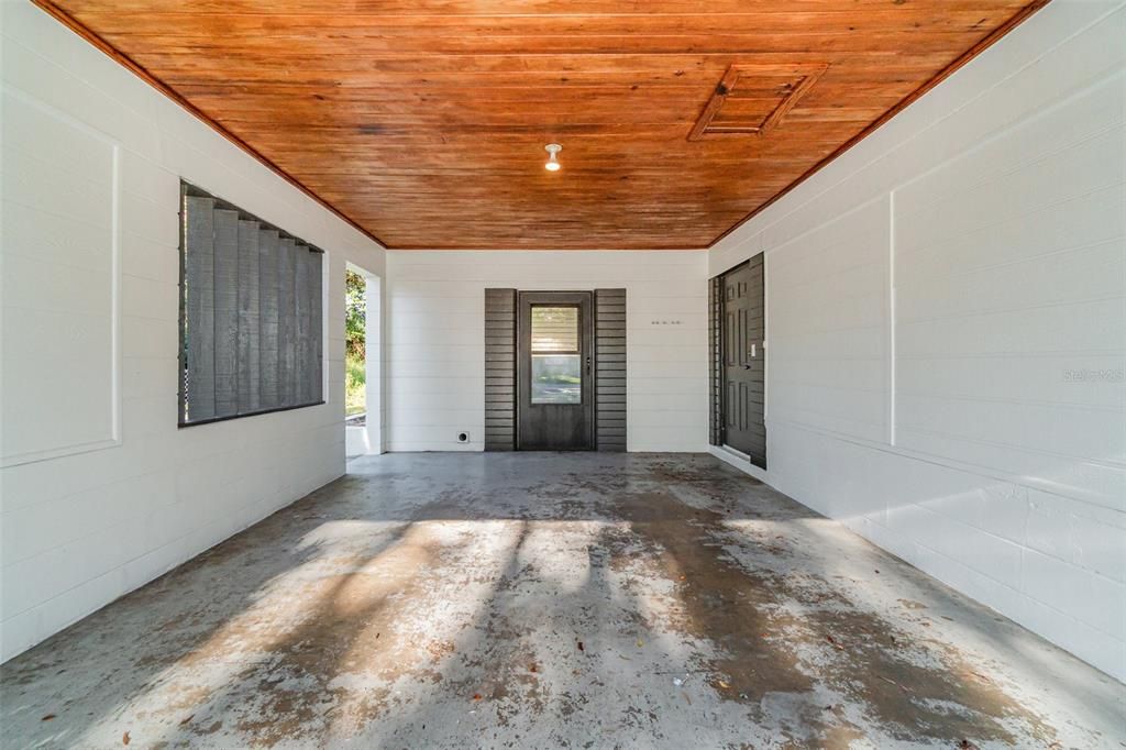 Под контрактом: $250,000 (3 спален, 2 ванн, 1333 Квадратных фут)