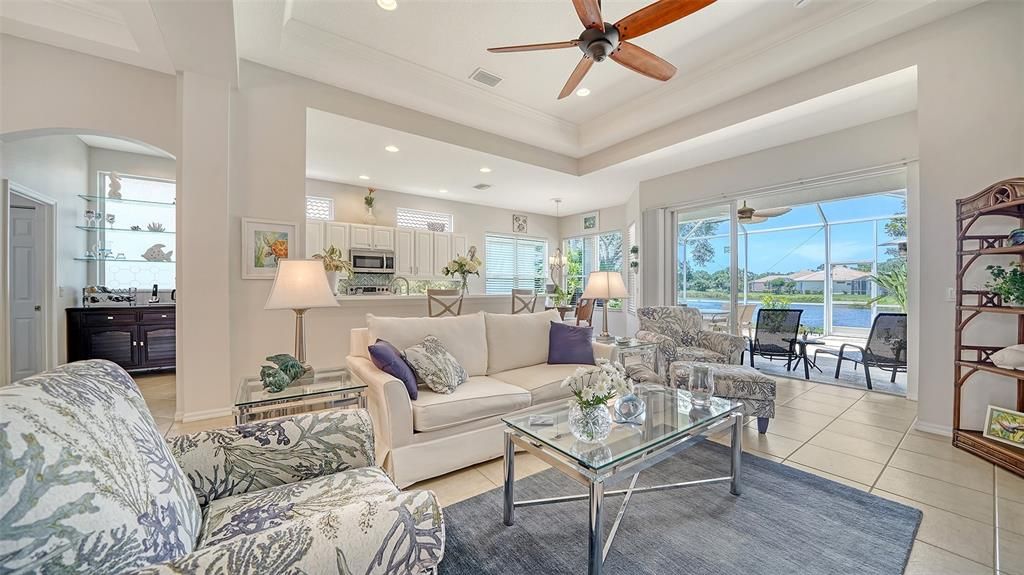 Под контрактом: $525,000 (3 спален, 2 ванн, 1915 Квадратных фут)