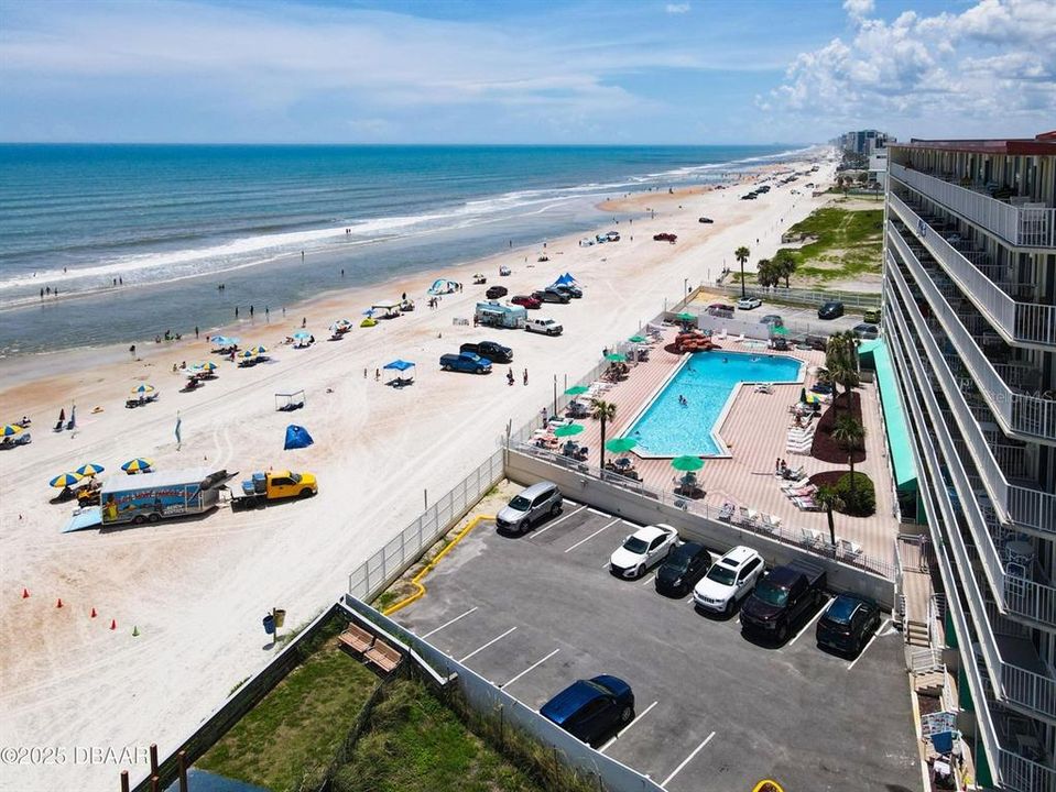 For Sale: $177,000 (1 beds, 1 baths, 399 Square Feet)