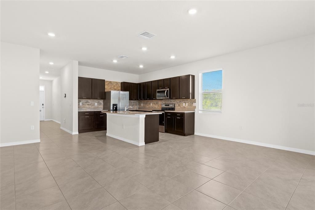 For Rent: $2,500 (3 beds, 2 baths, 1745 Square Feet)