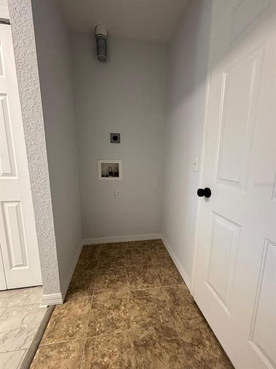 На продажу: $229,700 (2 спален, 2 ванн, 1314 Квадратных фут)