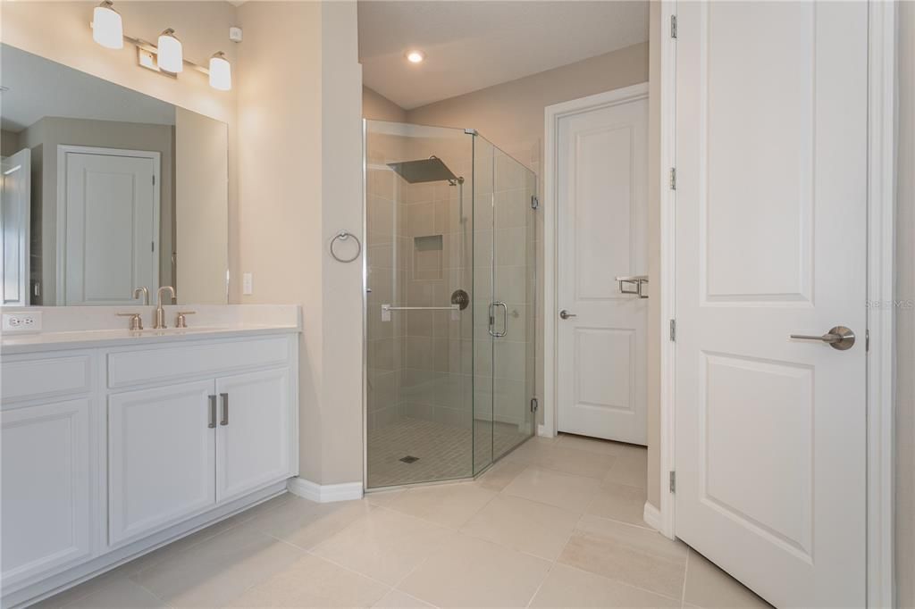 Active With Contract: $2,900 (3 beds, 2 baths, 2029 Square Feet)