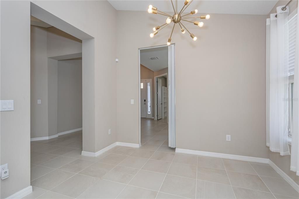 Active With Contract: $2,900 (3 beds, 2 baths, 2029 Square Feet)