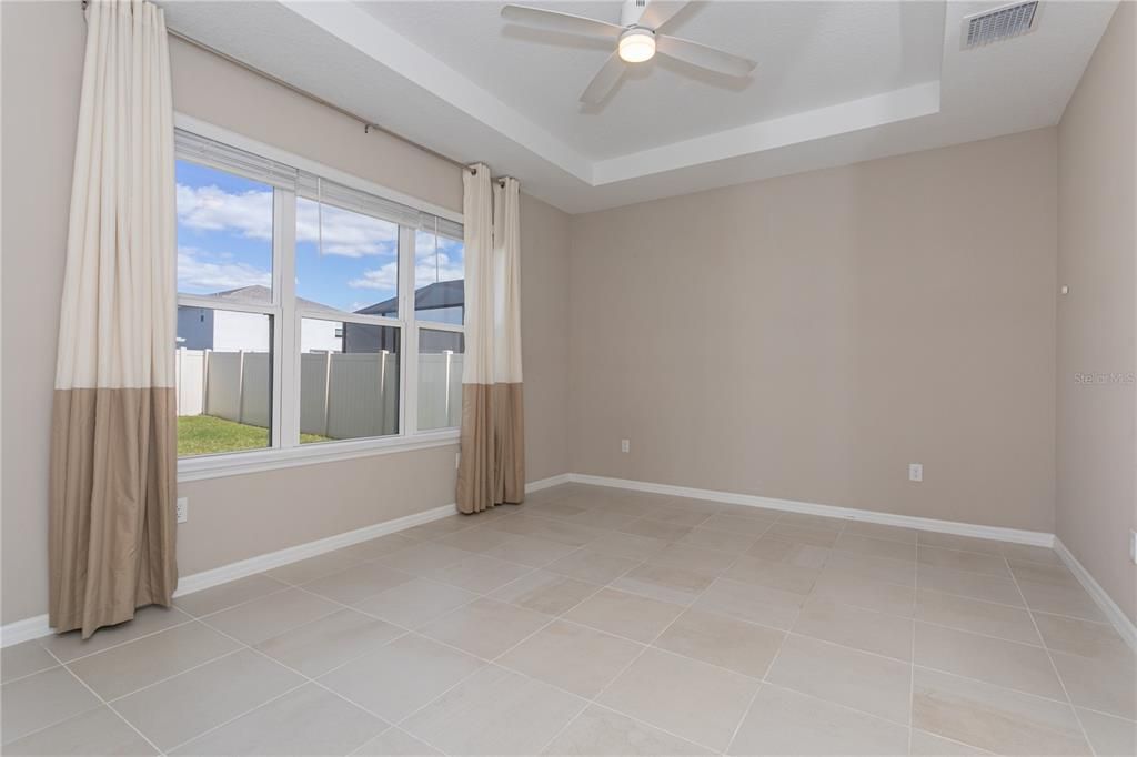 Active With Contract: $2,900 (3 beds, 2 baths, 2029 Square Feet)